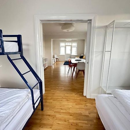 Beautiful 2 Bedroom Apartment Downtown Рейкьявик Экстерьер фото