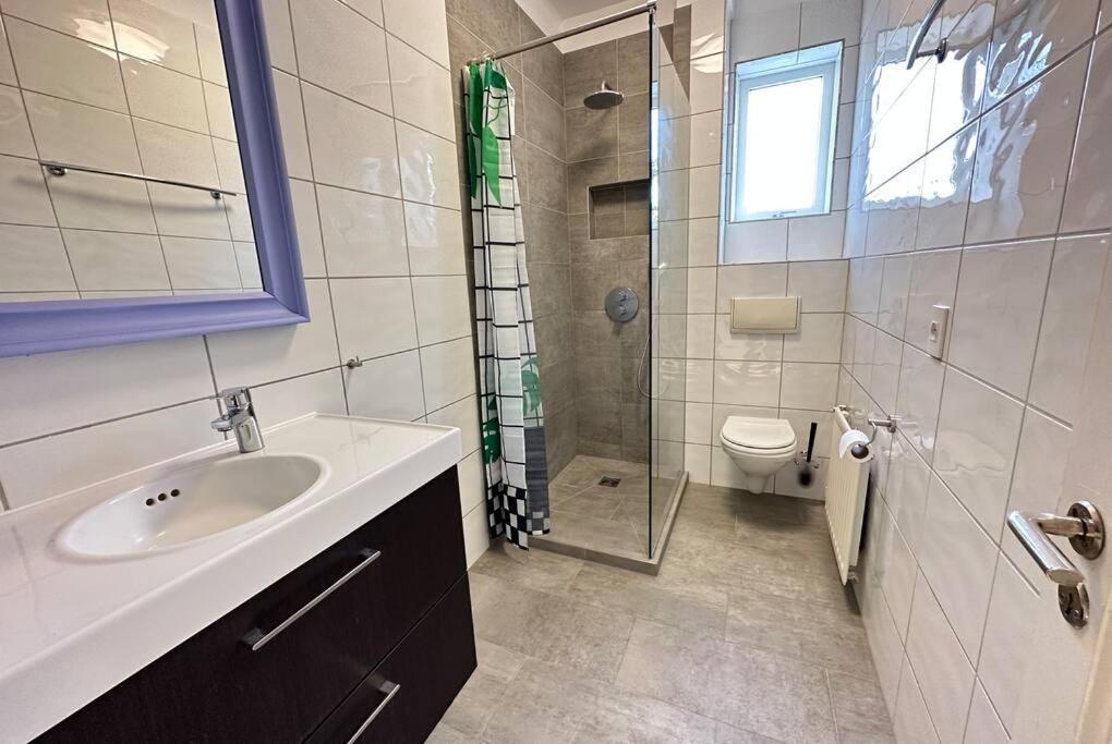 Beautiful 2 Bedroom Apartment Downtown Рейкьявик Экстерьер фото